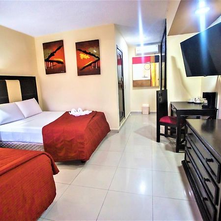 Hotel Plaza Mirador Мерида Екстериор снимка